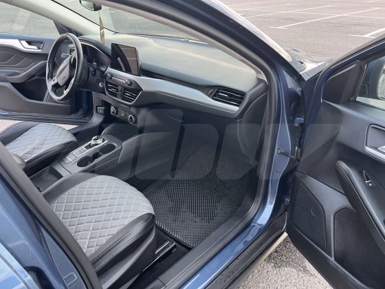Ford Focus (17)