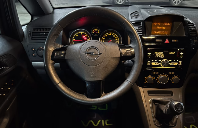 Opel Zafira (13)
