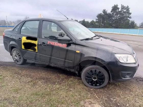 Lada Granta (2)