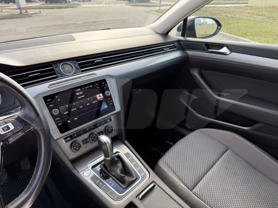 Volkswagen Passat (11)