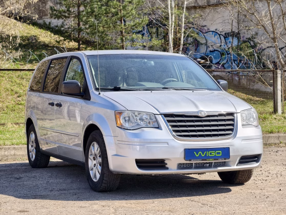 Chrysler TOWN & COUNTRY (1)