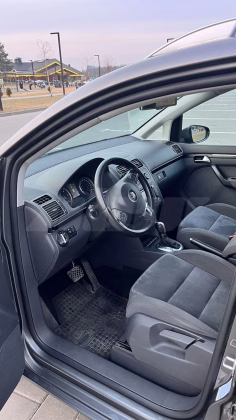 Volkswagen Touran (9)