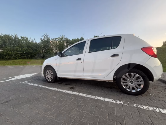 Renault Sandero (5)