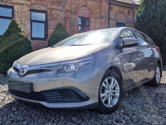 Toyota Auris (13)