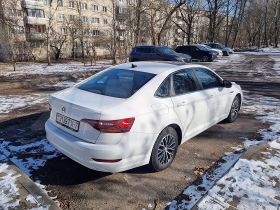 Volkswagen Jetta (2)