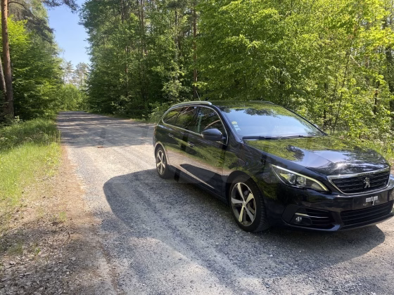 Peugeot 308 (2)