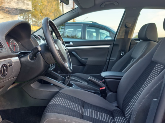 Volkswagen Golf (9)