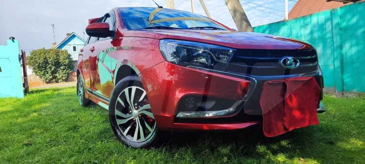 Lada Vesta (2)