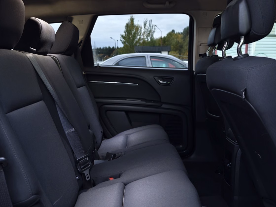 Dodge Journey (11)