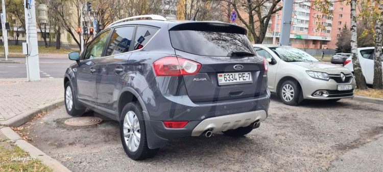 Ford Kuga (1)