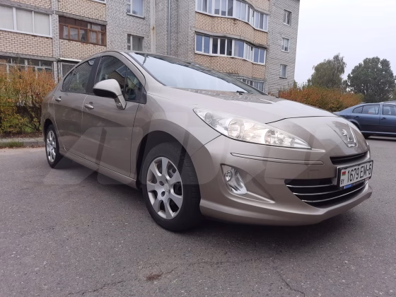 Peugeot 408