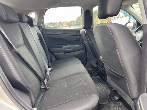Mitsubishi ASX (11)