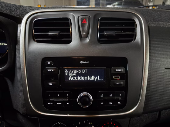 Renault Sandero (15)