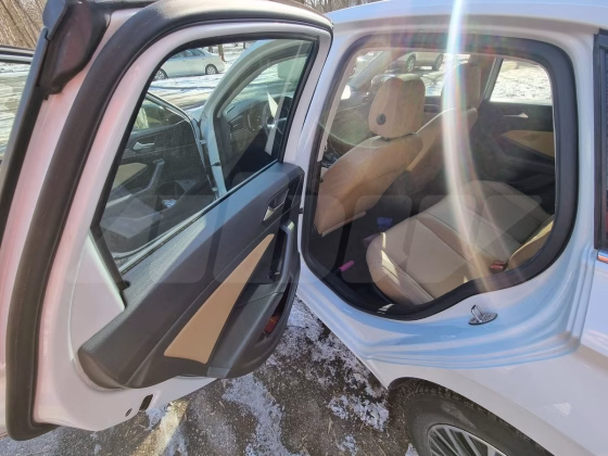 Volkswagen Jetta (8)