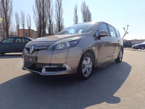 Renault Scenic (5)