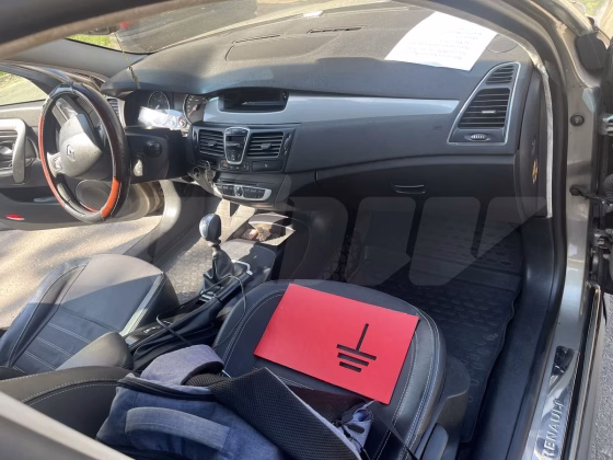 Renault Laguna (9)