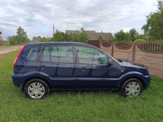 Ford Fusion (2)