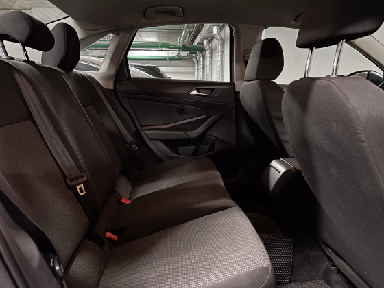 Volkswagen Jetta (11)