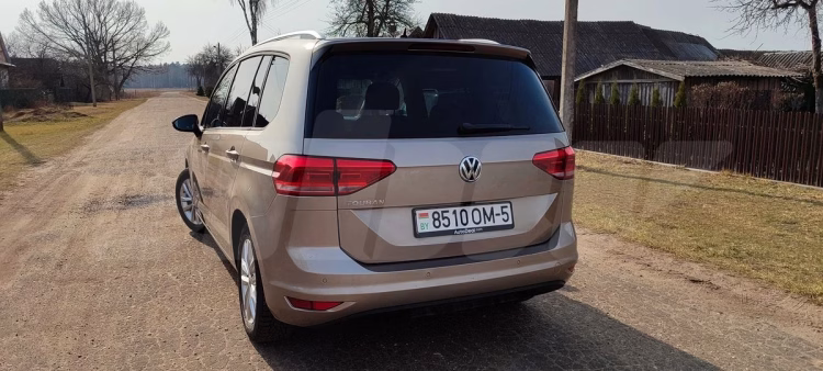 Volkswagen Touran (2)