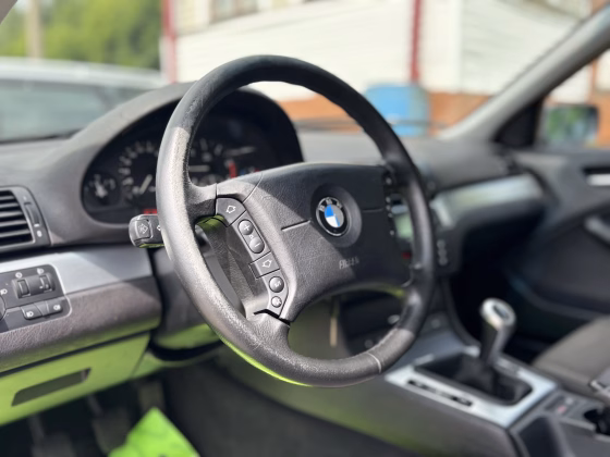 BMW 318 (8)