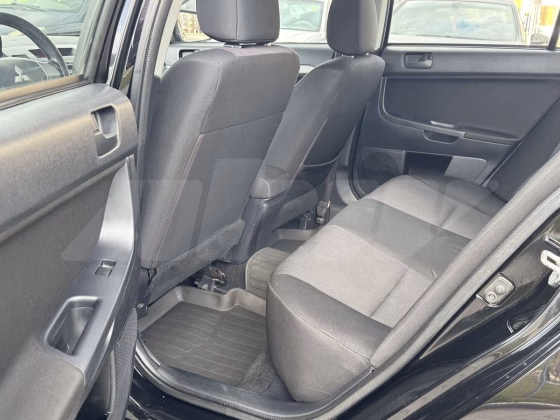 Mitsubishi Lancer (12)