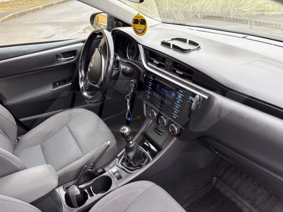 Toyota Corolla (5)