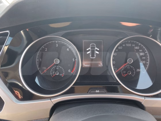 Volkswagen Touran (16)