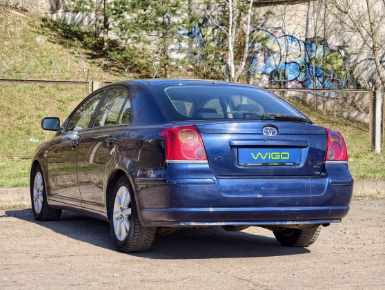 Toyota Avensis (6)