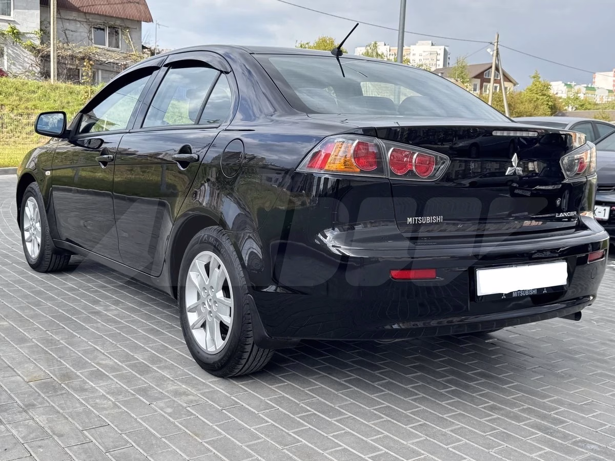 Mitsubishi Lancer