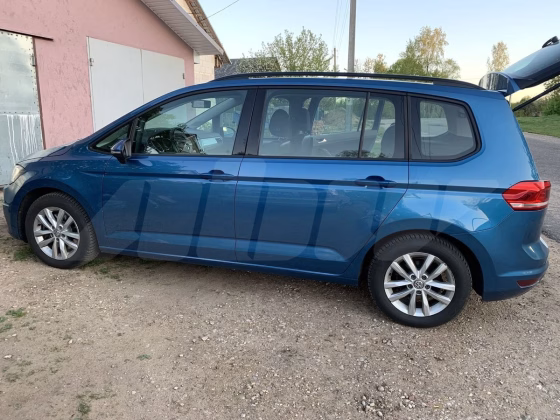 Volkswagen Touran (4)