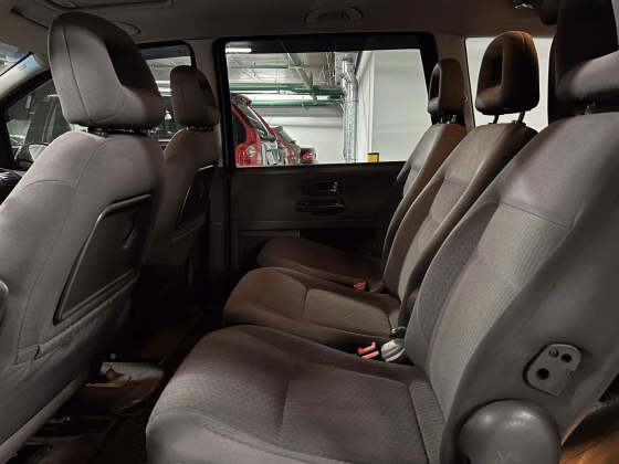 Volkswagen Sharan (10)