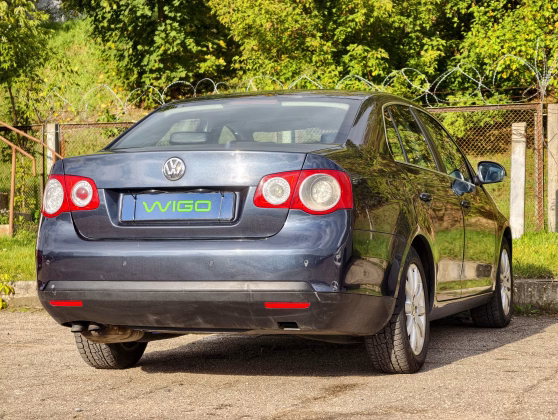 Volkswagen Jetta (6)