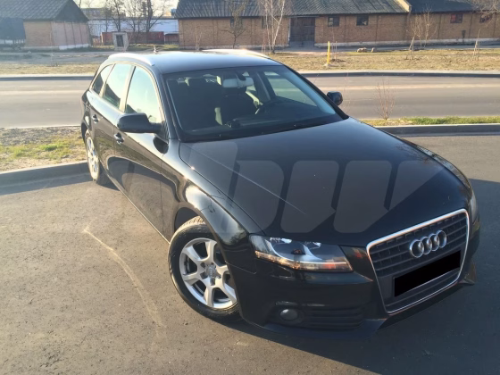 Audi A4 (4)