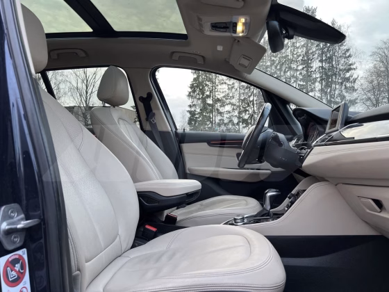 BMW 220 (2)