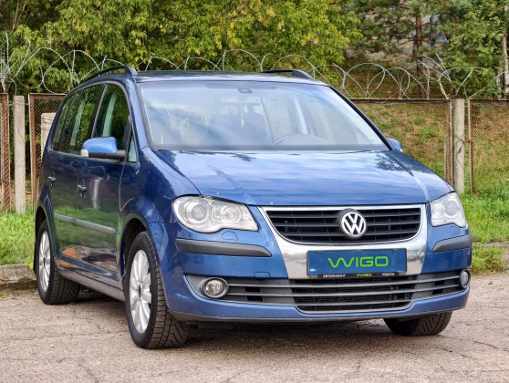 Volkswagen Touran (1)