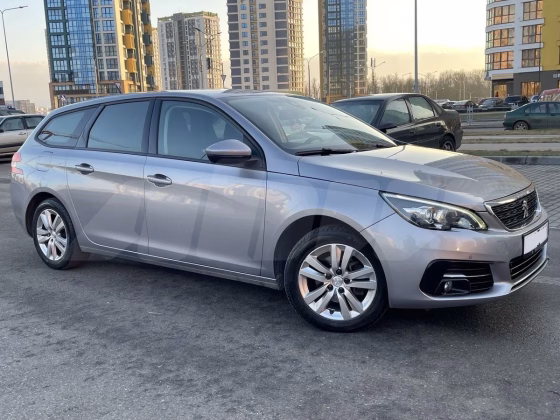 Peugeot 308 (7)