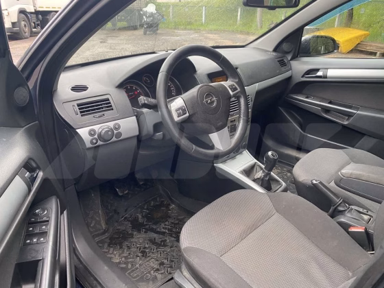Opel Astra (1)