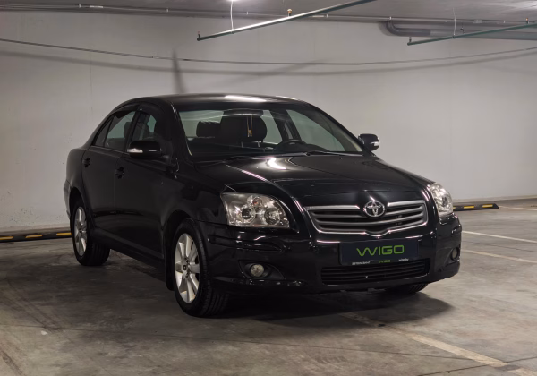 Toyota Avensis (1)