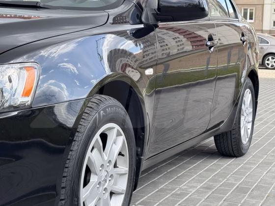 Mitsubishi Lancer (17)