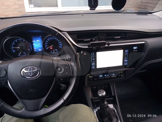 Toyota Auris (8)
