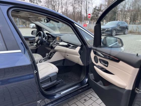 BMW 220 (1)