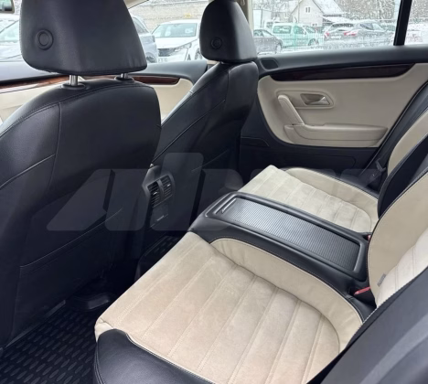 Volkswagen Passat CC (2)