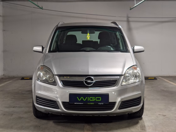 Opel Zafira (2)