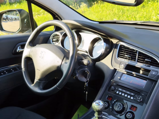Peugeot 5008 (13)