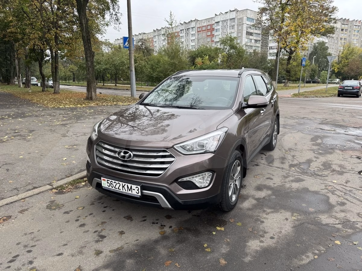 Hyundai Grand Santa Fe