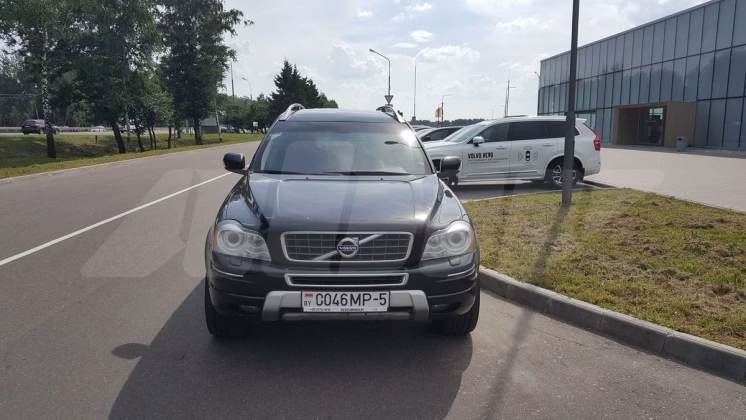Volvo XC90 (4)