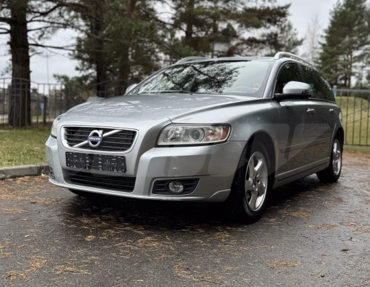 Volvo V50 (5)