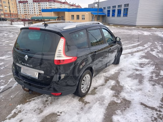 Renault Scenic (4)