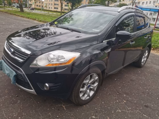 Ford Kuga (1)