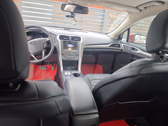 Ford Fusion (13)